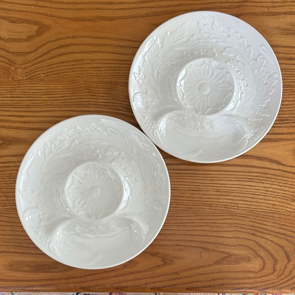 Artichoke White Embossed Plates Set of 2